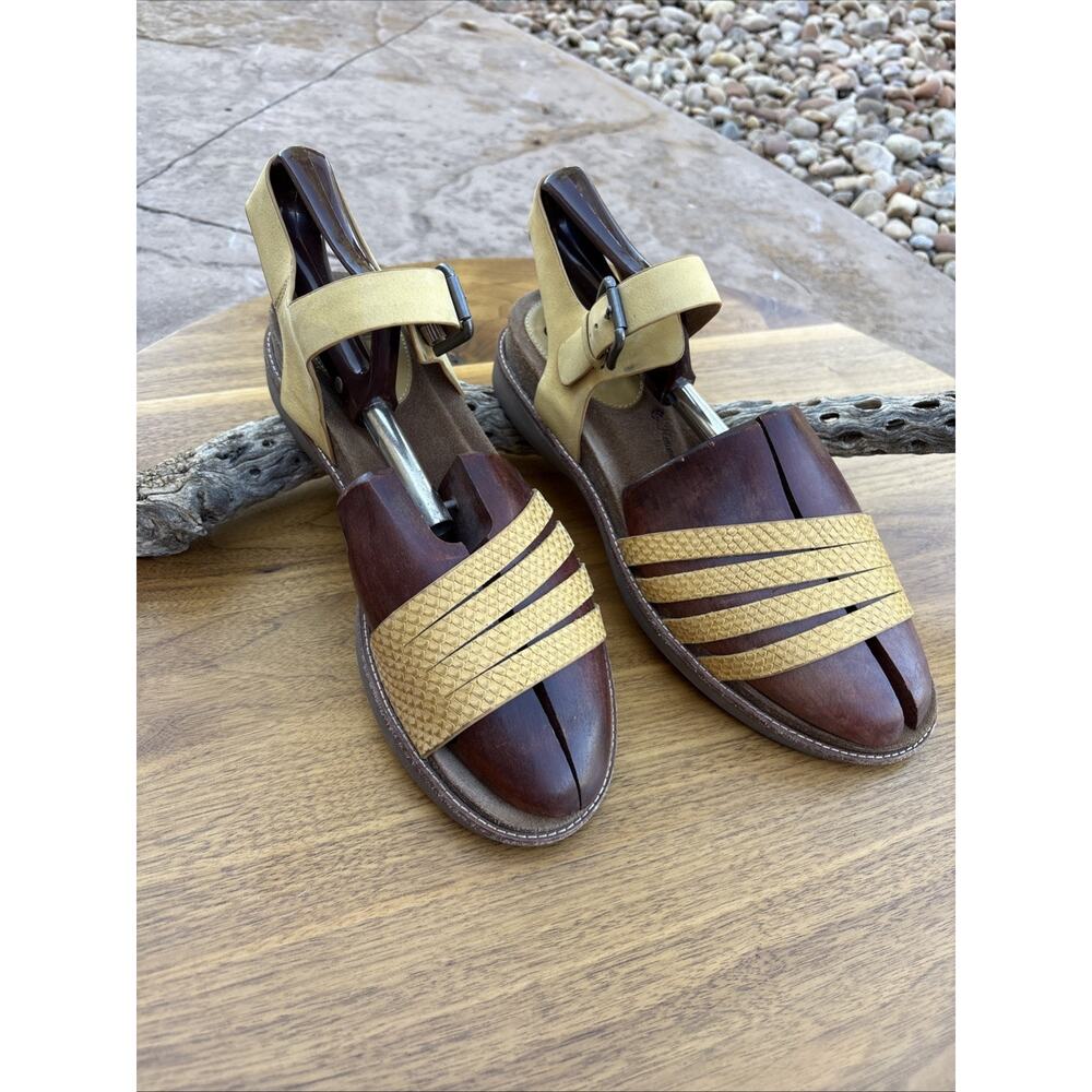Sofft Brinda Sandals Women's 10M Yellow Leather Strappy Comfort Cork Wedge‎